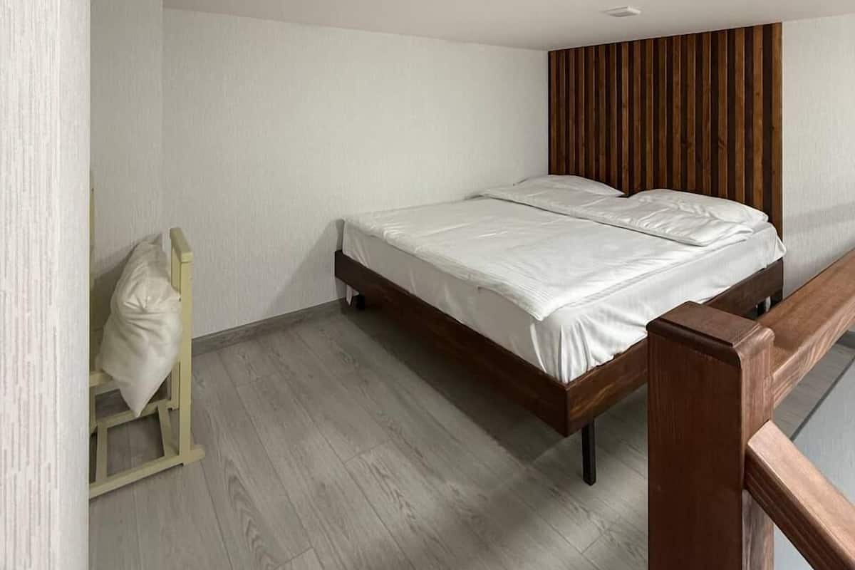 Junior-Zimmer | Individuell eingerichtet, schallisolierte Zimmer, kostenloses WLAN