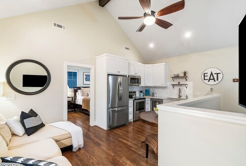Bike & Hike Friendly Loft in Downtown Bentonville.