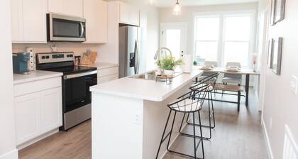 Modern townhome minutes from Billings' best shopping, family friendly community!