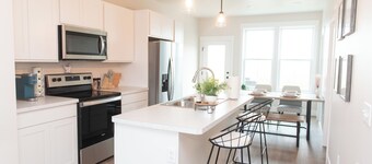 Modern townhome minutes from Billings' best shopping, family friendly community!