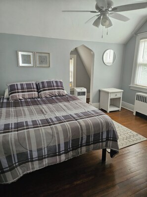 3 chambres, fer et planche à repasser, Wi-Fi gratuit, draps fournis