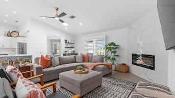 Smart TV, fireplace, ping pong