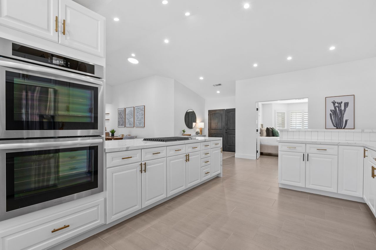 雪櫃、微波爐、焗爐、爐具