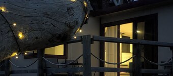 Salty Devil's Rest - Coastal Wilderness Shack