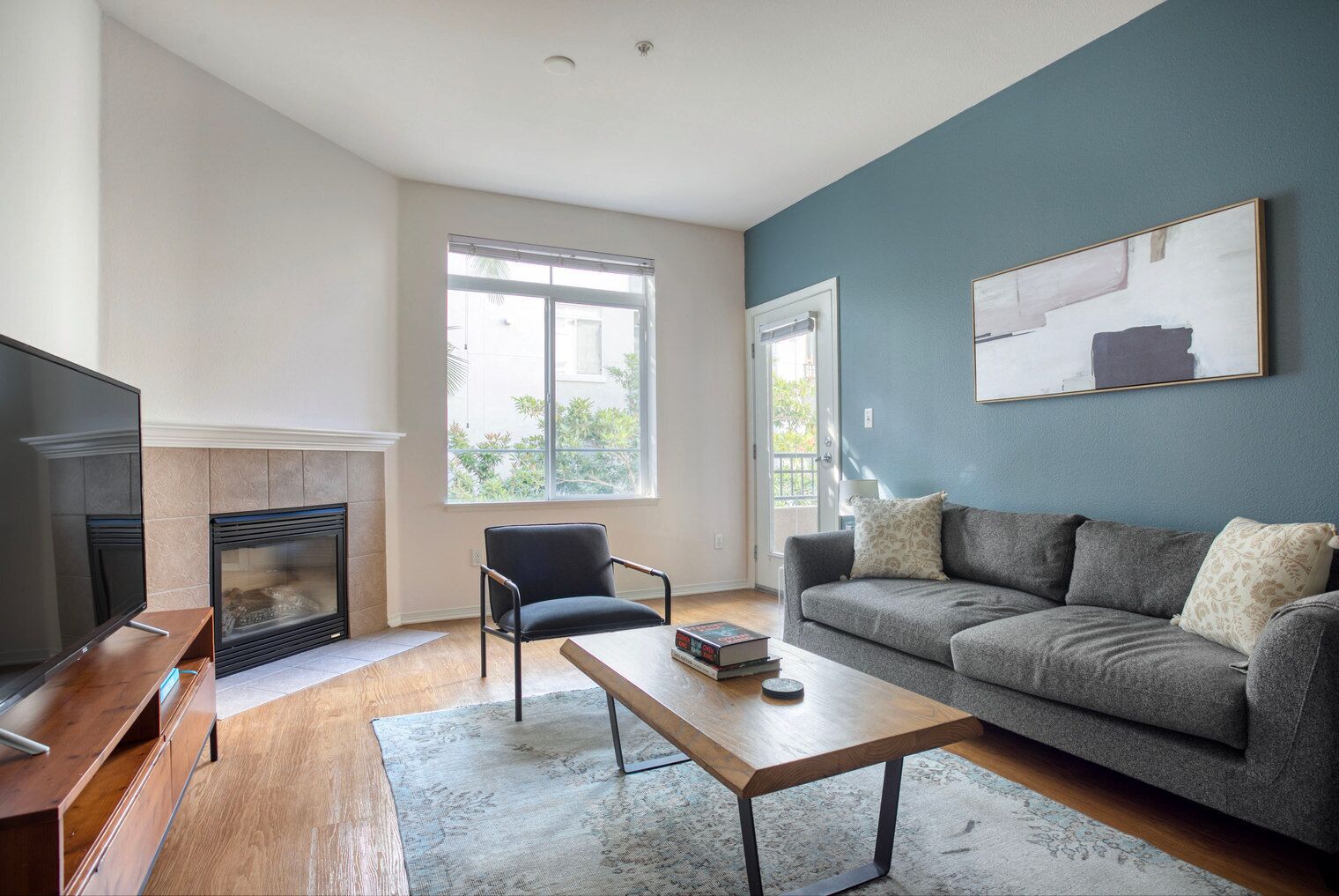 Airy Marina Del Rey 2BR w/ Pool, Gym & W/D, near marina, by Blueground