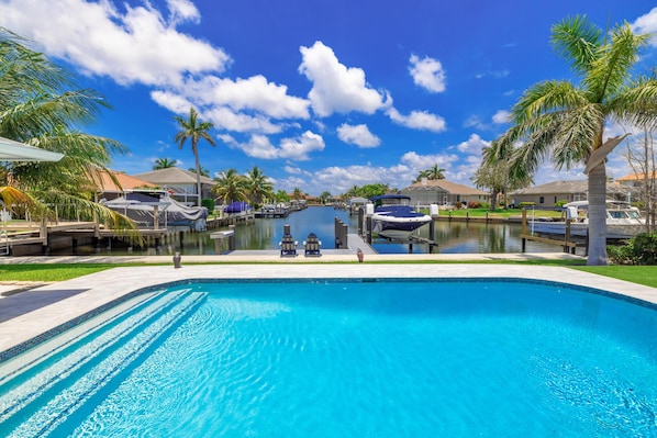 Outdoor pool, a heated pool