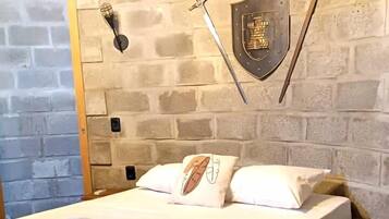 Surmatelas, minibar, décoration personnalisée, ameublement personnalisé