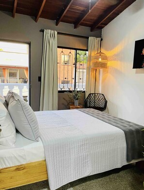 6 chambres, fer et planche à repasser, Wi-Fi, literie fournie