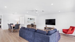 TV - Ultimate Nelson Bay Holiday Home - Walk to Little Beach (Nelson Bay)