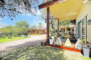 Exterior - Baili Manor Cing Jing (Ren'ai)