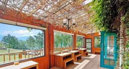 Baili Manor Cing Jing