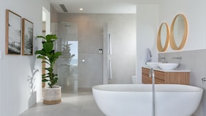 Bathtub