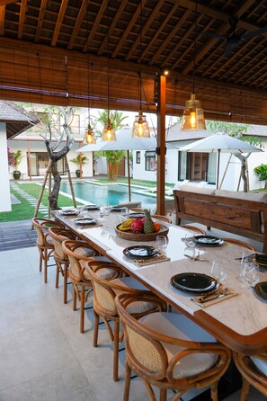 Outdoor dining