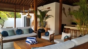 Terrace/patio - Villa Riviera, an Exclusive 6BDR in the heart of Seminyak and close to the Beach (Bali)