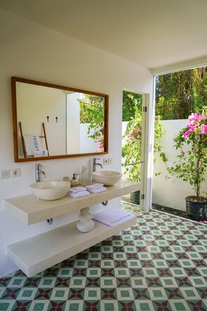 Interior - Villa Riviera, an Exclusive 6BDR in the heart of Seminyak and close to the Beach (Bali)