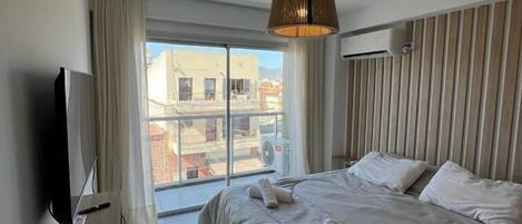 1 غرفة نوم وخدمة الإنترنت وملاءات أسرّة