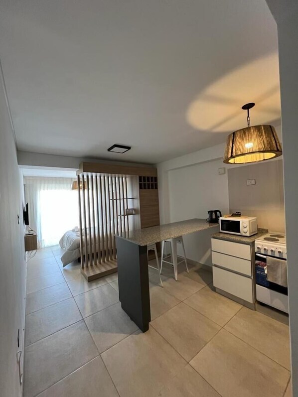 1 bedroom, internet, bed sheets