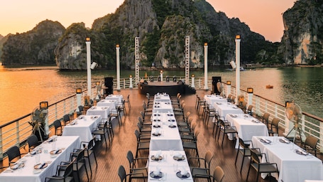 Solárium. Ambassador Signature Cruise - Lan Ha Bay