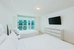 3 bedrooms, desk, iron/ironing board, travel cot