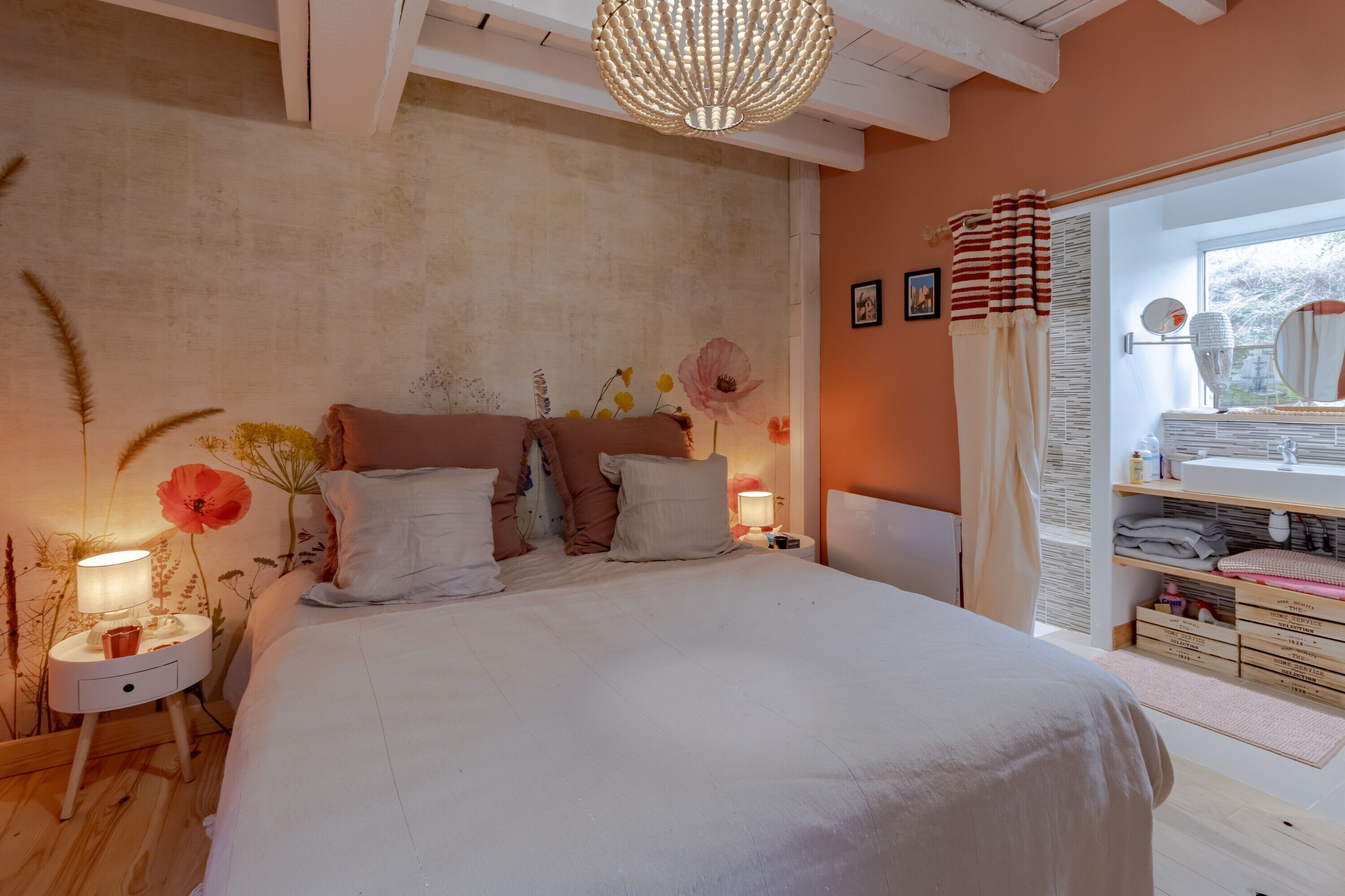 7 chambres, bureau, fer et planche à repasser, accès au Wi-Fi (inclus)