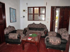 Room, 1 Bedroom, Smoking, Balcony | Dining