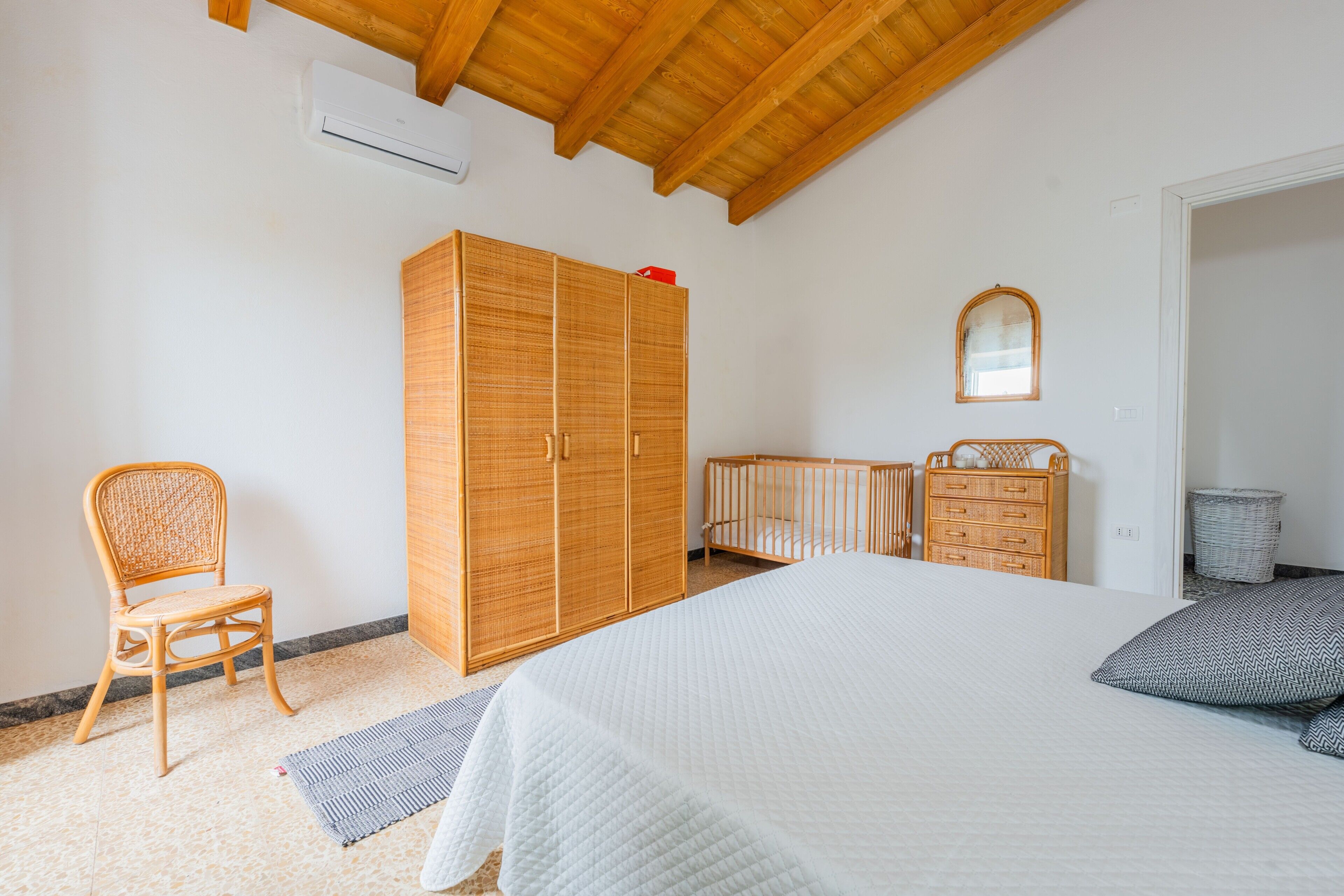 1 bedroom, iron/ironing board, bed sheets