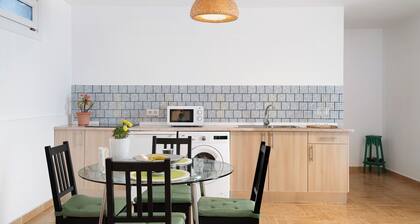 Holiday Apartment 'Casa Rosi' with Private Terrace and Wi-Fi