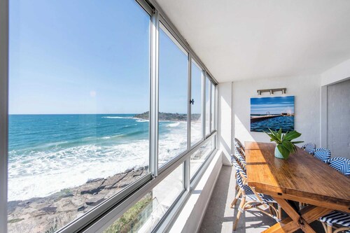 Absolute Oceanfront Yamba - oceanstays