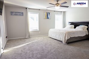 4 Schlafzimmer, Zimmersafe, Bügeleisen/Bügelbrett, Reisekinderbett