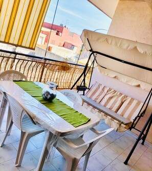 Outdoor dining - Vacation home - Tourist rental "Belvedere House Holiday Syracuse Ortigia" (Siracusa)