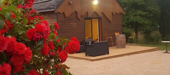 Chalet 'Le Ty Gîte - Sud Morbihan' with Private Terrace, Wi-Fi and Air Conditioning