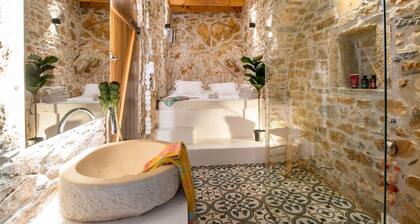 Holiday Home 'Almond Blossom Cottage' with Mountain View, Private Terrace and Wi-Fi