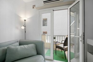 TV - Vacation Home 'Bonamar' with Sea View, Wi-Fi and Air Conditioning (Arona)