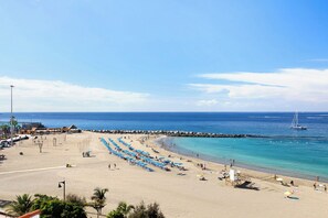 On the beach - Vacation Home 'Bonamar' with Sea View, Wi-Fi and Air Conditioning (Arona)