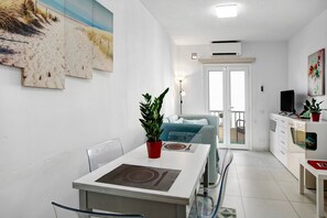 Dining - Vacation Home 'Bonamar' with Sea View, Wi-Fi and Air Conditioning (Arona)