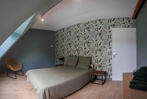 2 habitaciones, tabla de planchar con plancha y wifi gratis 