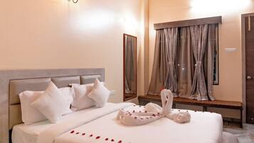 Meadows Cottage | 1 bedroom, premium bedding, individually decorated