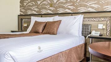 Standard Double Room | Desk, laptop workspace, free WiFi