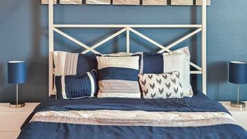 6 habitaciones, tabla de planchar con plancha y cuna de viaje