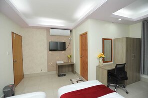 Economy Room | 1 bedroom, desk, laptop workspace, free WiFi