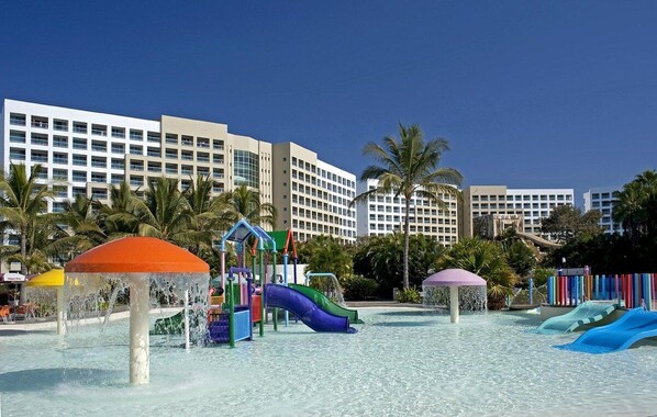 Pool - The Grand Mayan give guests a charming place to spend their days in paradise. (Nuevo Vallarta)