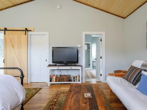 3 Schlafzimmer, Schreibtisch, Reisekinderbett, kostenloses WLAN