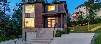 Hot Tub, Fire Pit, Mountain Views, 10min to AVL |  Modern Escape by Avanstay