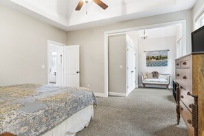 5 bedrooms, iron/ironing board, free WiFi, bed sheets