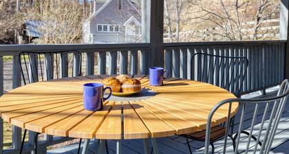 Hamersmith Hollow Retreat Estate | Private Pond, Large Yard | Main+Guest House