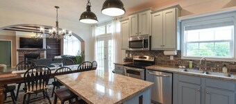 Riverside Ranch by AvantStay | Mins to Downtown