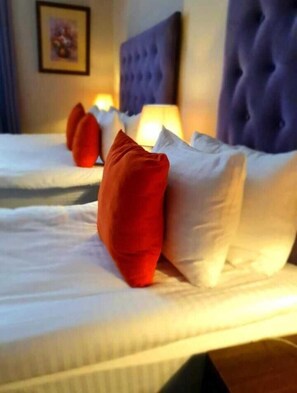 Desk, soundproofing, free WiFi, bed sheets - Lacasa Nizami Street (Baku)