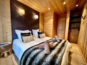 3 chambres, fer et planche à repasser, lit parapluie, Wi-Fi gratuit
