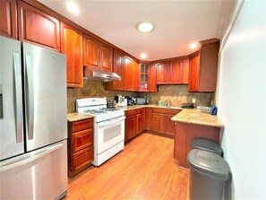 Private kitchen - Cozy 3Br home/spectacular views/close to BayFair (San Lorenzo)