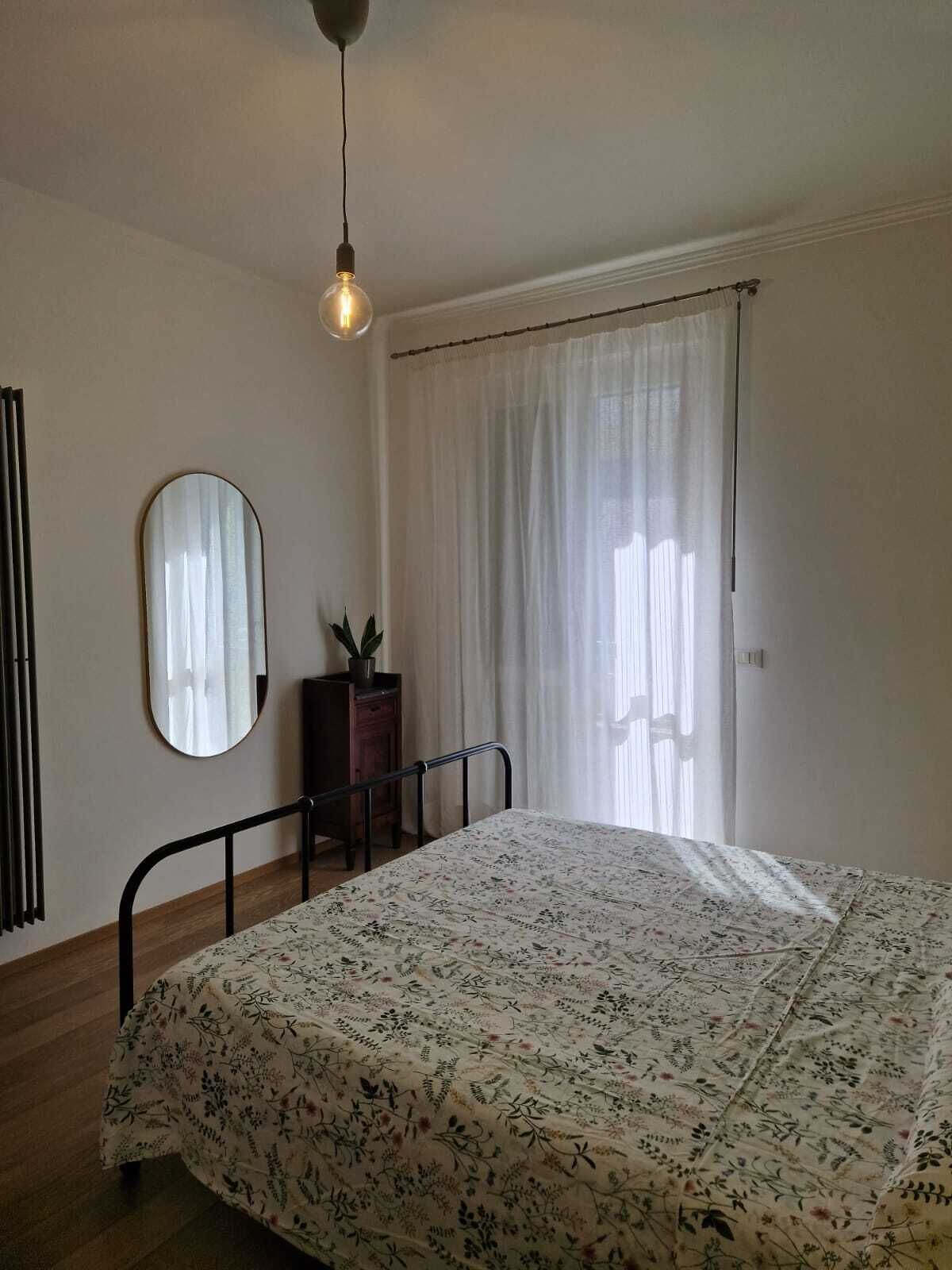 3 camere, una scrivania, Wi-Fi, lenzuola